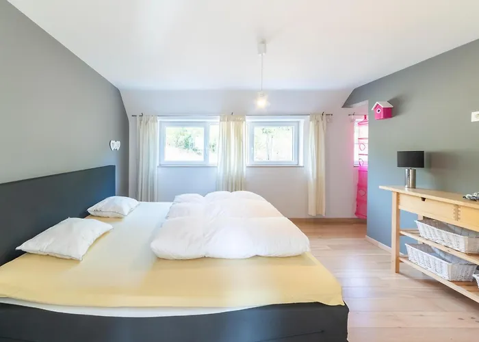 Spacious In Hébergement de vacances Durbuy